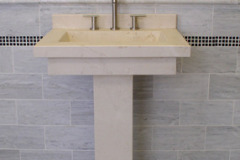 Velayo Pedestal sink in Limestone Crema